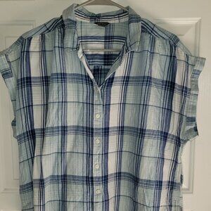 Breezy, linen-feel, button-up top